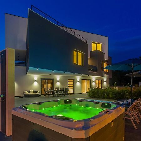 Luxury Apartment Noa Njivice Exterior photo