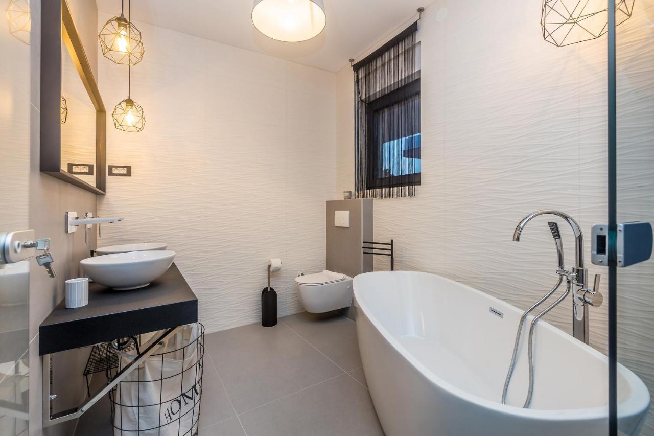 Luxury Apartment Noa Njivice Exterior photo