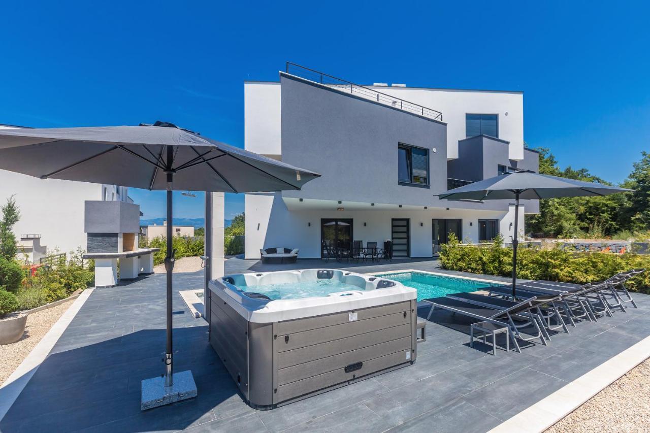 Luxury Apartment Noa Njivice Exterior photo