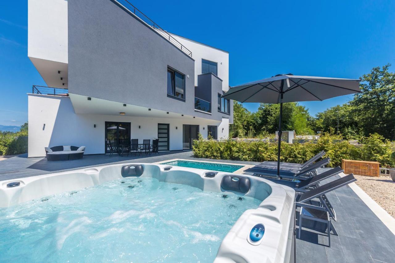 Luxury Apartment Noa Njivice Exterior photo